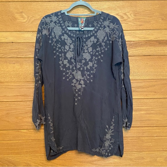 Johnny Was Tops - Johnny Was embroidered gray cupro rayon long sleeve blouse